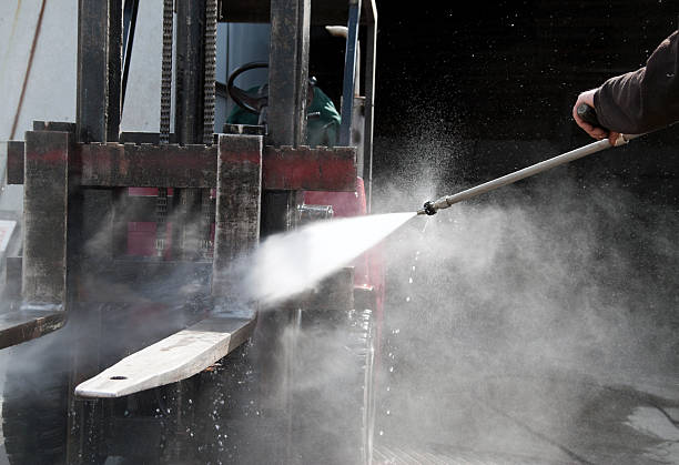 Best Roof Pressure Washing  in Oak Hill, FL